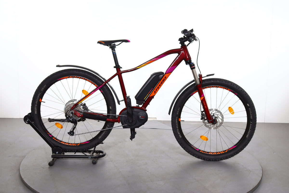 stoke mountainbike Stevens e-Stoke electric bike refurbished Black Panther Farbe:Schwarz Rot Fluo Foto: Das neue Focus