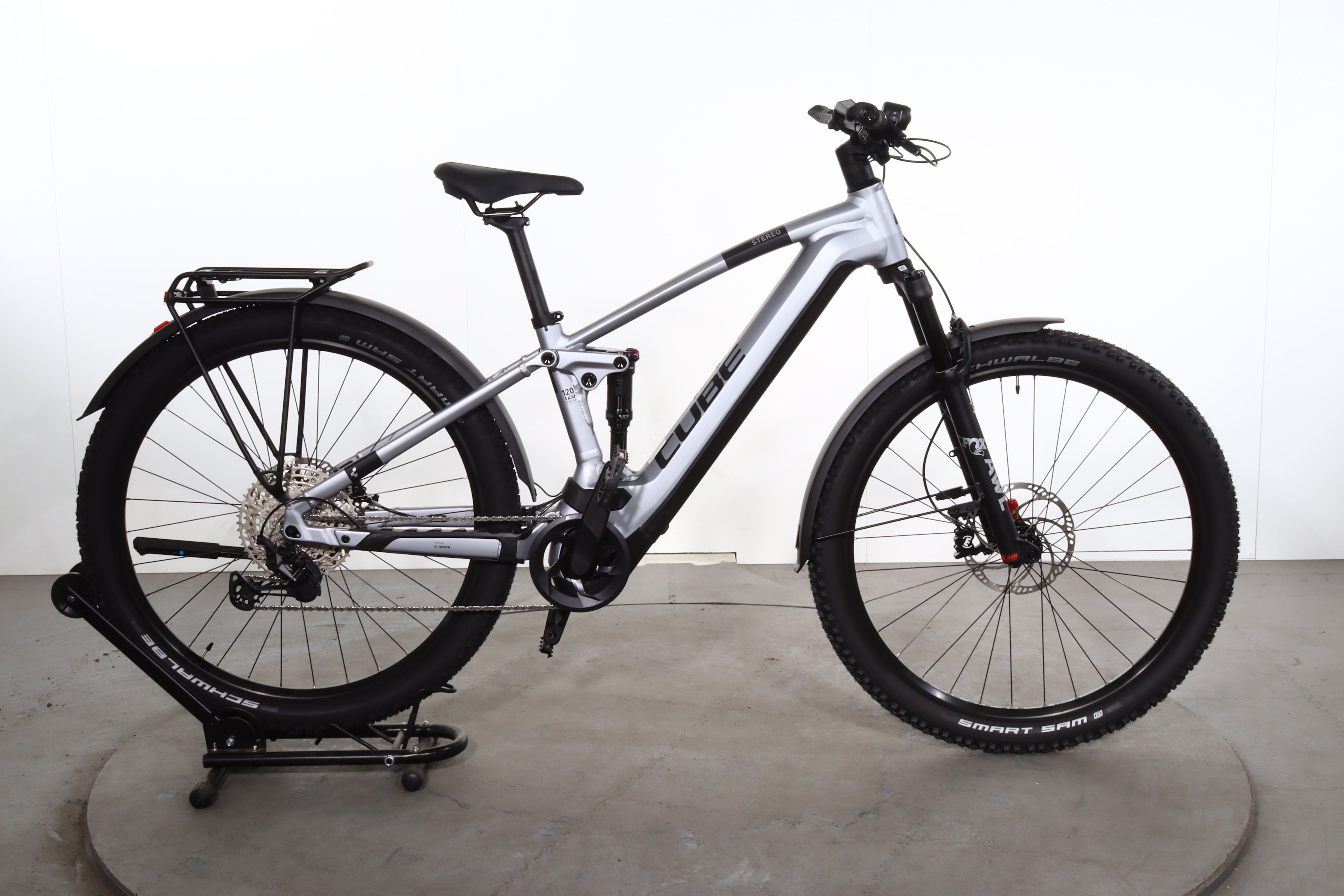 cube stereo hybrid 120 race 750 allroad 2023 test electric bike refurbished Traditioneller Vintage Nachttisch aus Indoor Farbe:Salbei