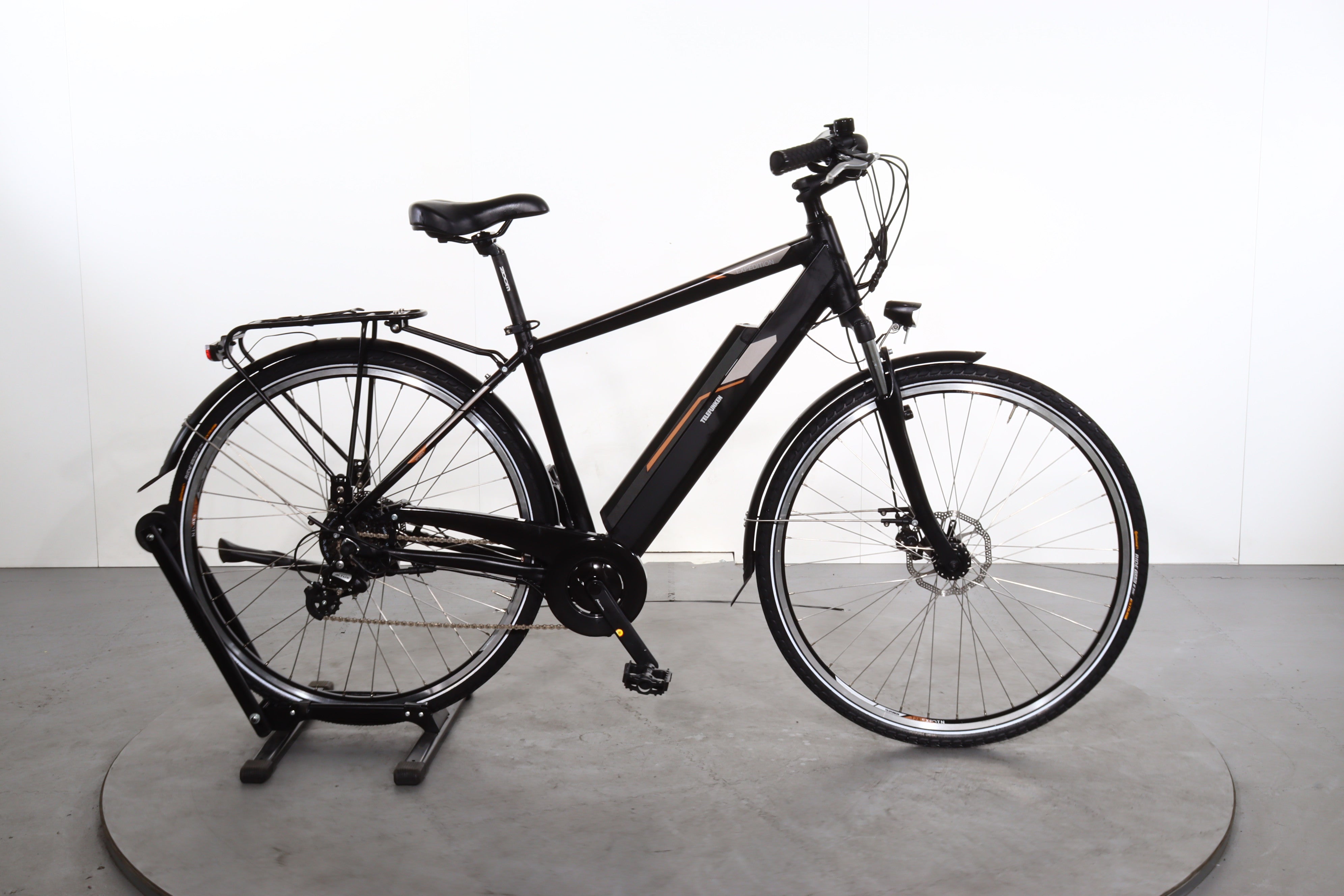 telefunken trekking e-bike Electric bike XC 921 refurbished Speck Crossbike Damen im RADWELT-Shop Color:Rot