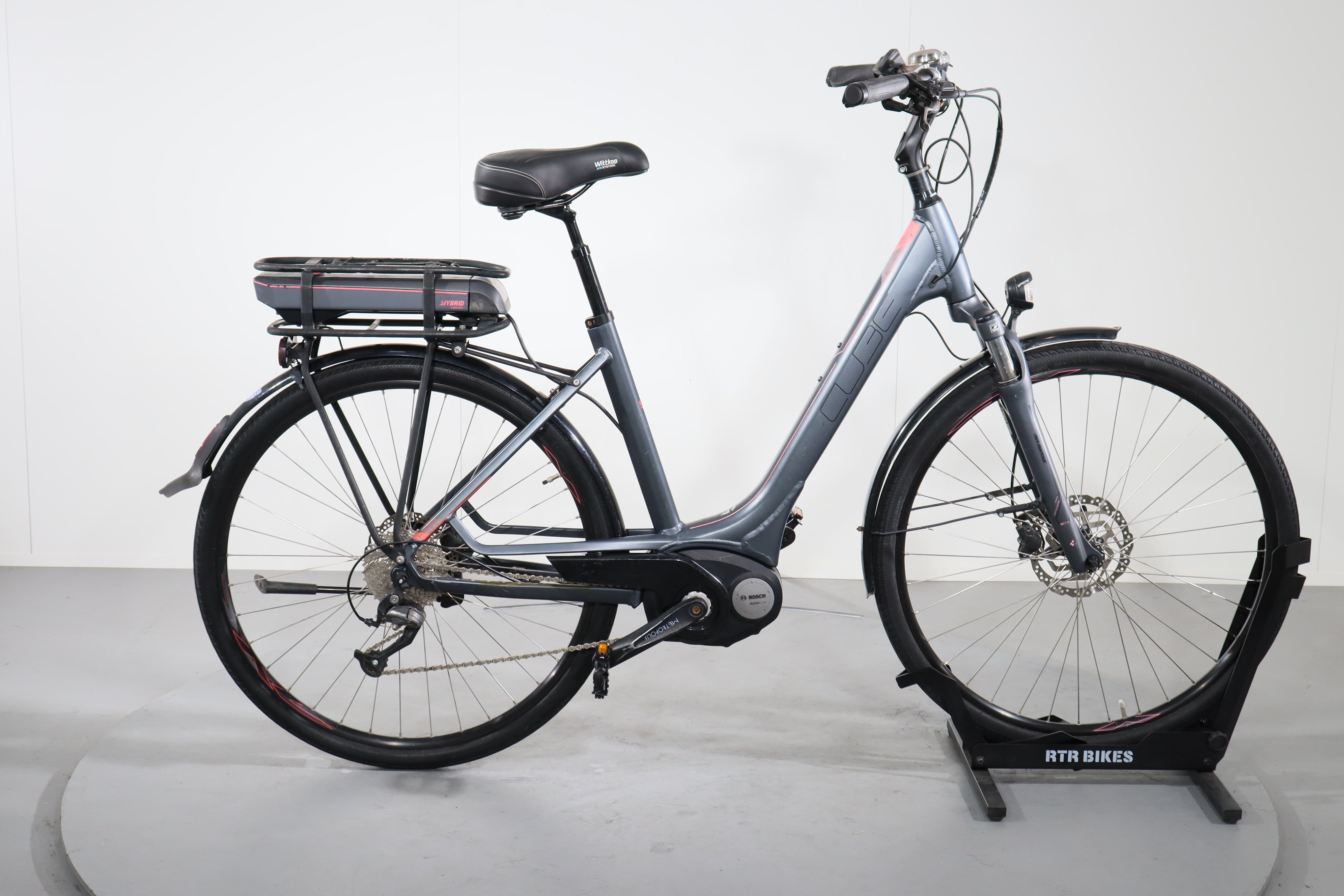 cube e bike touring hybrid 400 Cube Touring Hybrid 400 electric bike refurbished