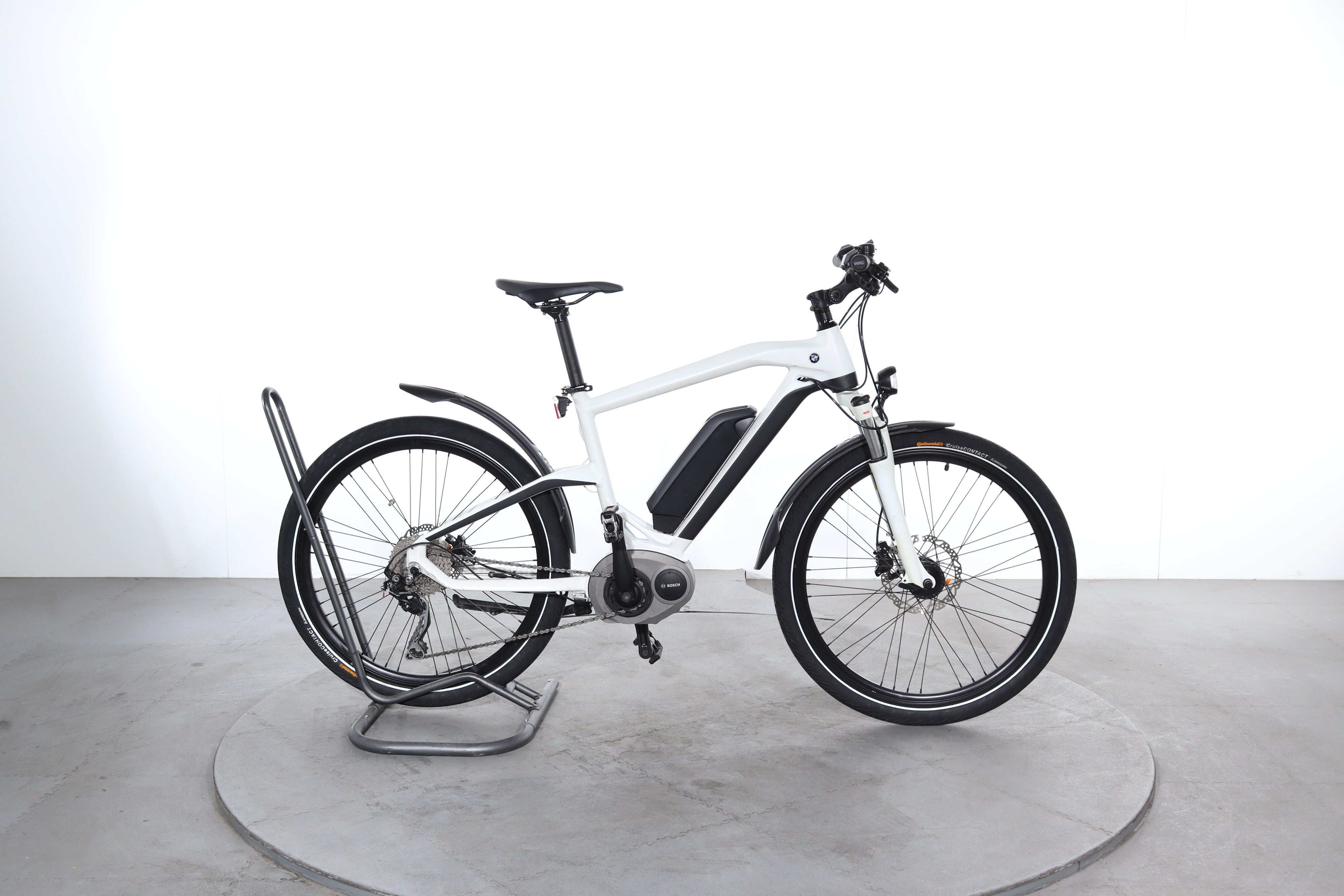 Vélo BMW Cruise – 24 Vitesses – Bleu Carbone – Freins à Disques – Très Bon état