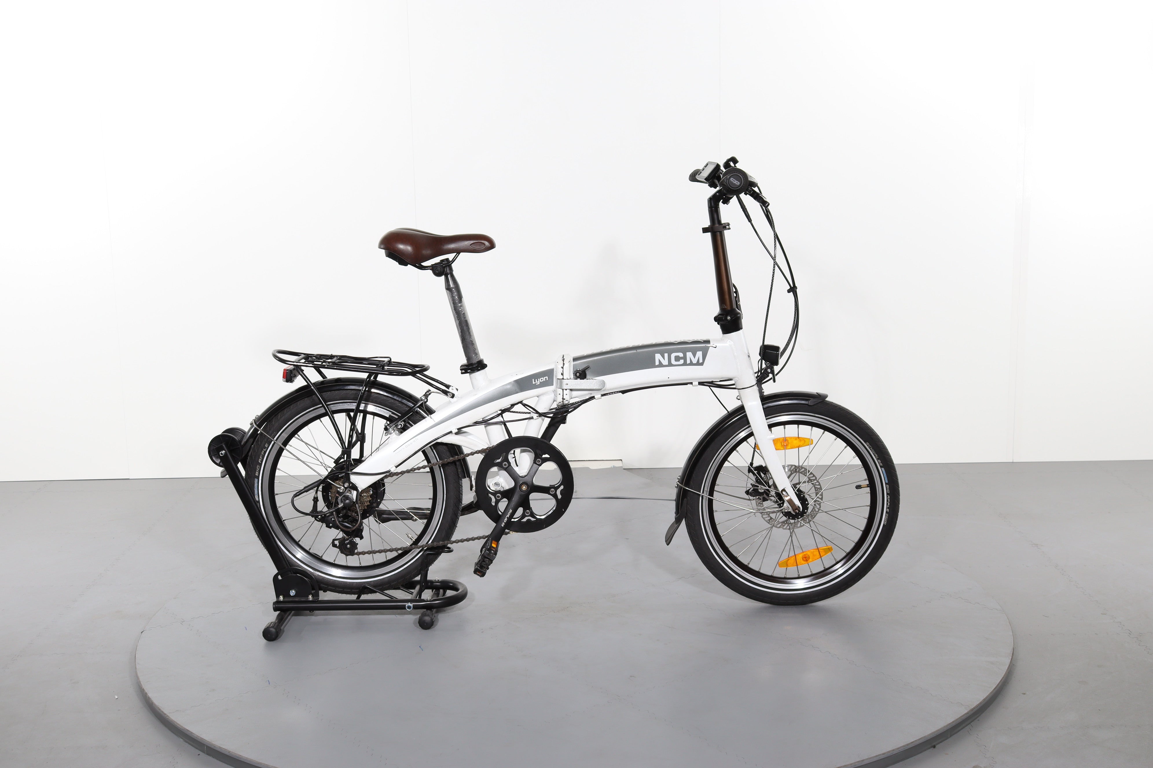 Electric bike NCM Lyon refurbished