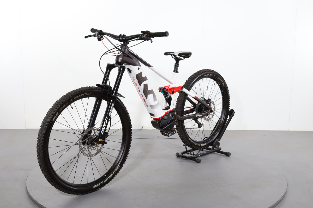 Vélo électrique Husqvarna Mountain Cross MC4 remis à neuf Vélo électrique Husqvarna Mountain Cross MC4 remis à neuf