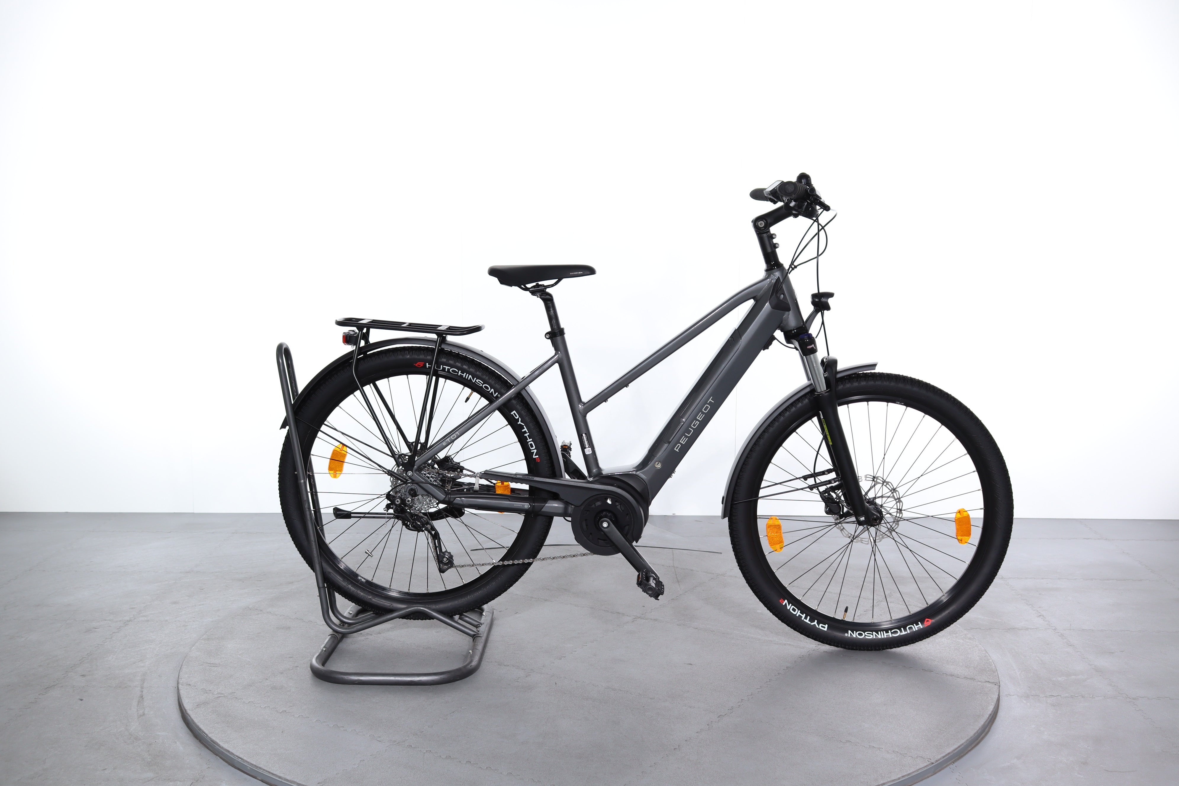peugeot e-bike damen Peugeot eT01 CrossOver D9 electric bike refurbished